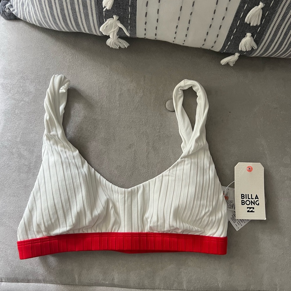 NWT Billabong Bikini Top Size M